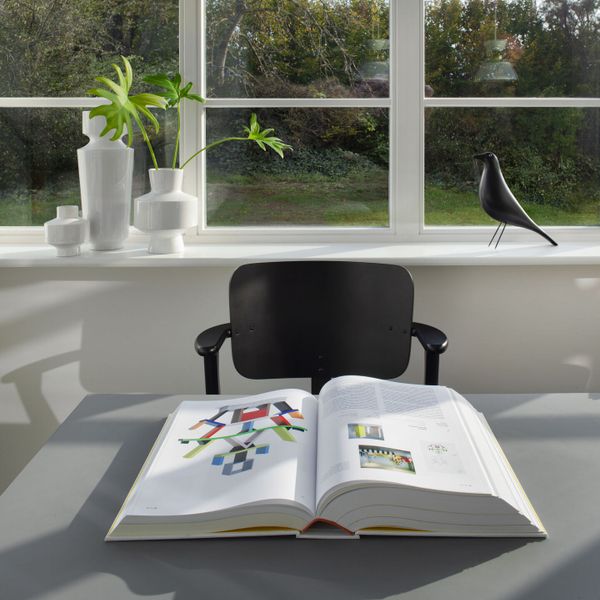 Atlas of Furniture Design | Official Vitra® Online Shop FR