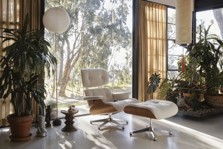 Eames House Lounge Chair in Nubia_web_3-2
