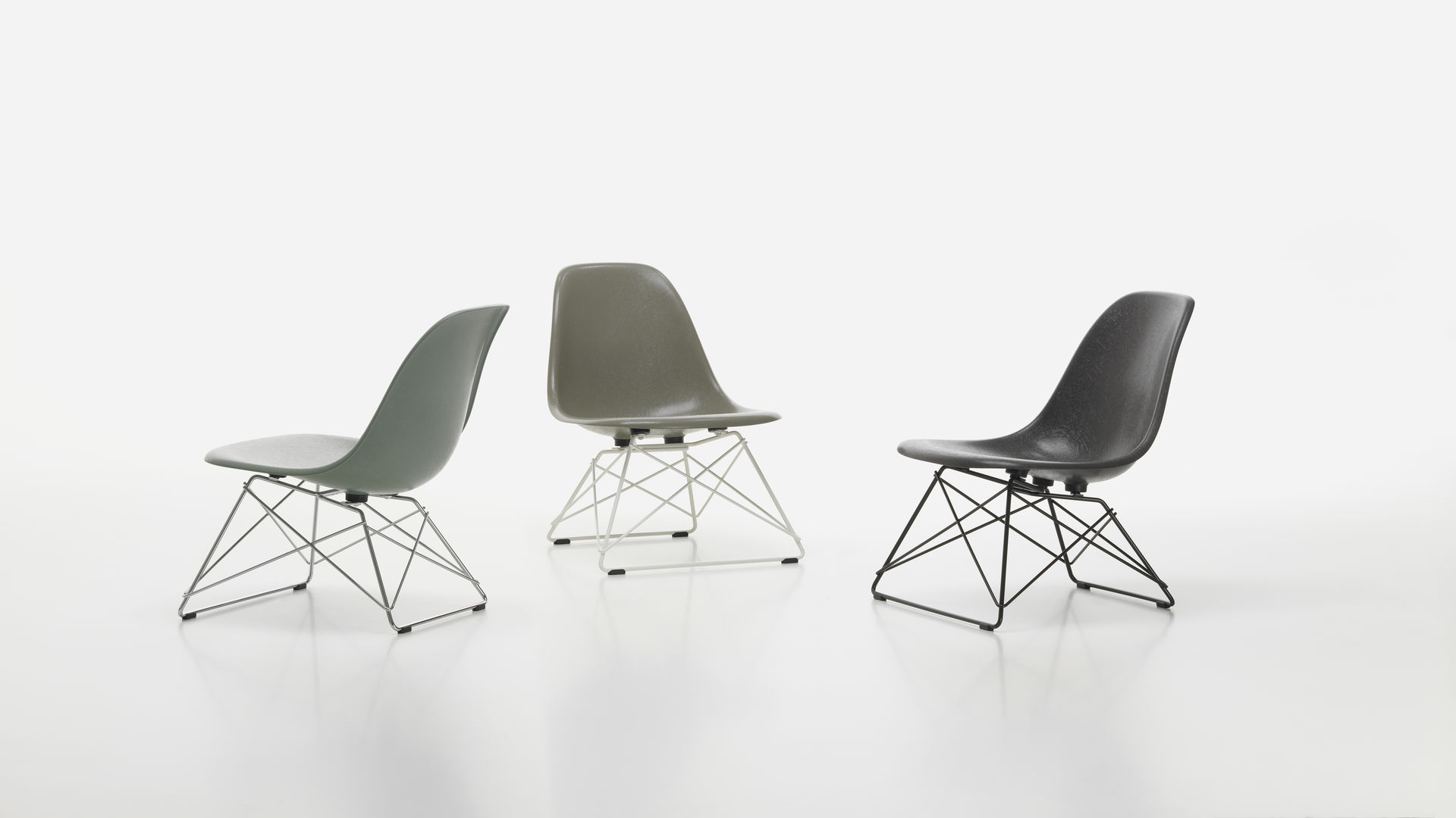Eames Fiberglas Side Chair LSR - Group_web_16-9