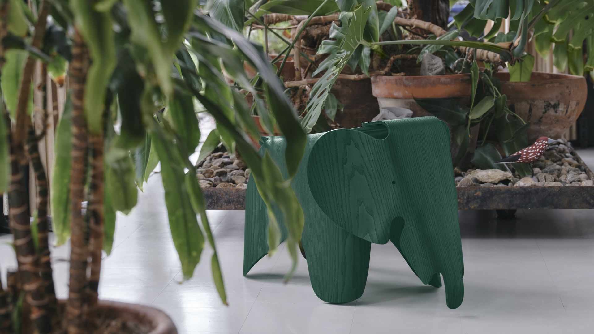Eames Special Collection 2023 Eames Elephant Plywood_web_16-9